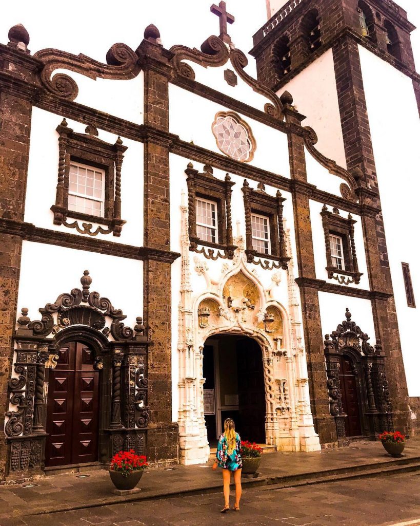 Turns out my AirBnb is miles from downtown. My feet hurt but I MADE&hellip;