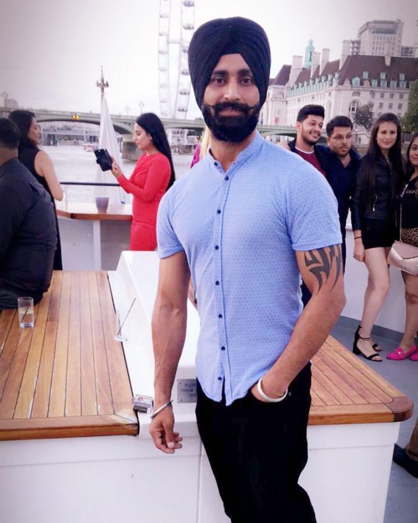#saturdaynight #asianboatparty #boatparty2018 #londonfashion #riverthemes #westminsterpier #londonbridge #cruiseparty #citycruise #londonboatparty #punjabiswag #sikhmuscle #sikhfashion #paggswag&hellip;