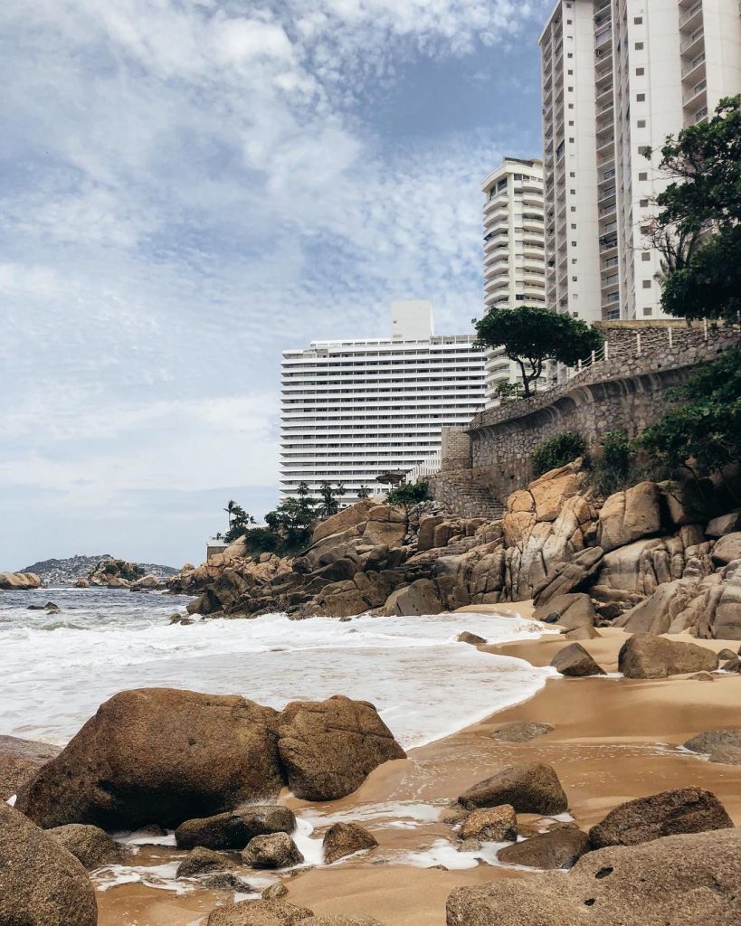 Acapulco fue el primer puerto turístico internacional de México, la zona con más turistas…