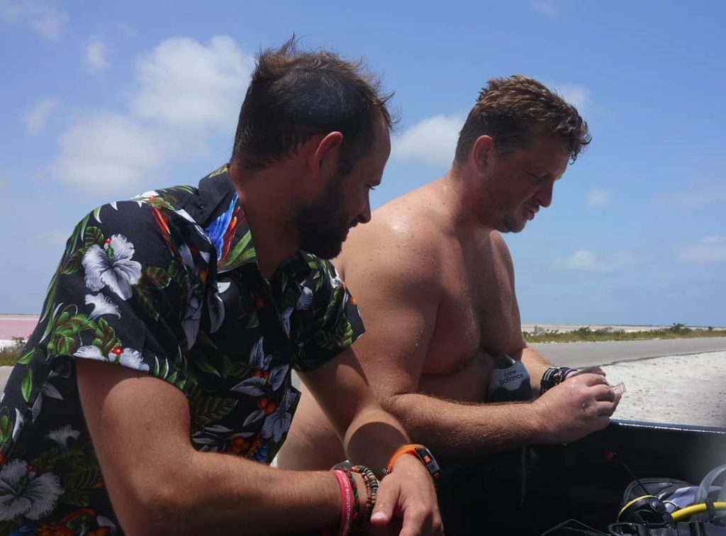 The @iScubaToo team planning the next dive ???????????? Wreck Hilma we go #bonaire #bonairebangers&hellip;