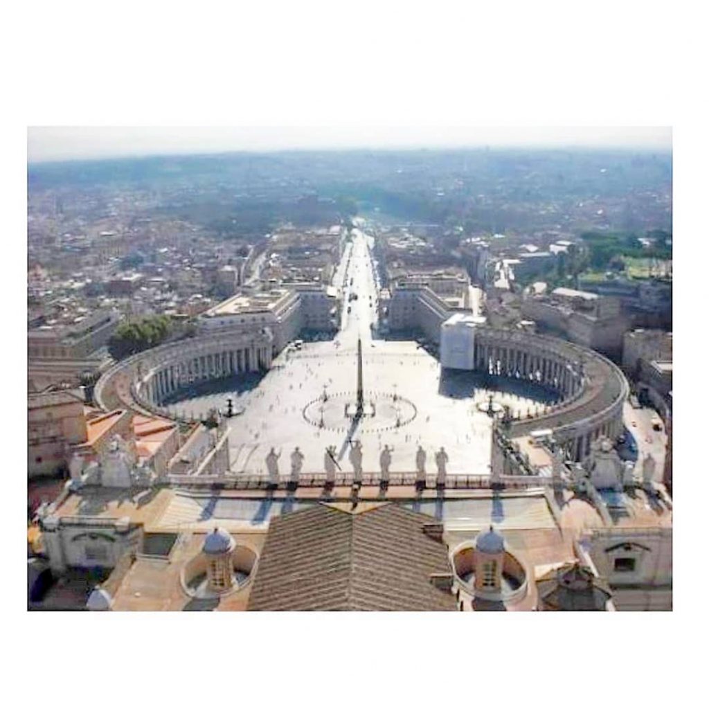 Cúpula de San Pedro, el Vaticano ???????? #roma #vaticano #igersroma #italian_places #italianlovers #photooftheday #travel&hellip;