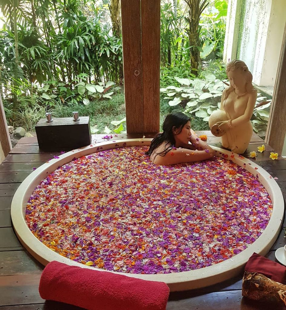 КАК ПУТЕШЕСТВОВАТЬ БЮДЖЕТНО? . Меня часто спрашивают сколько стоят мои поездки? И чаще всего&hellip;