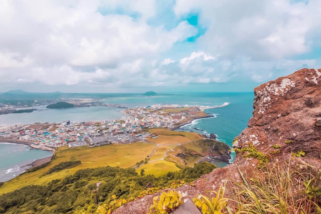 Hello my beautiful friends…‍️ We are back after a wonderful long weekend in Jeju&hellip;