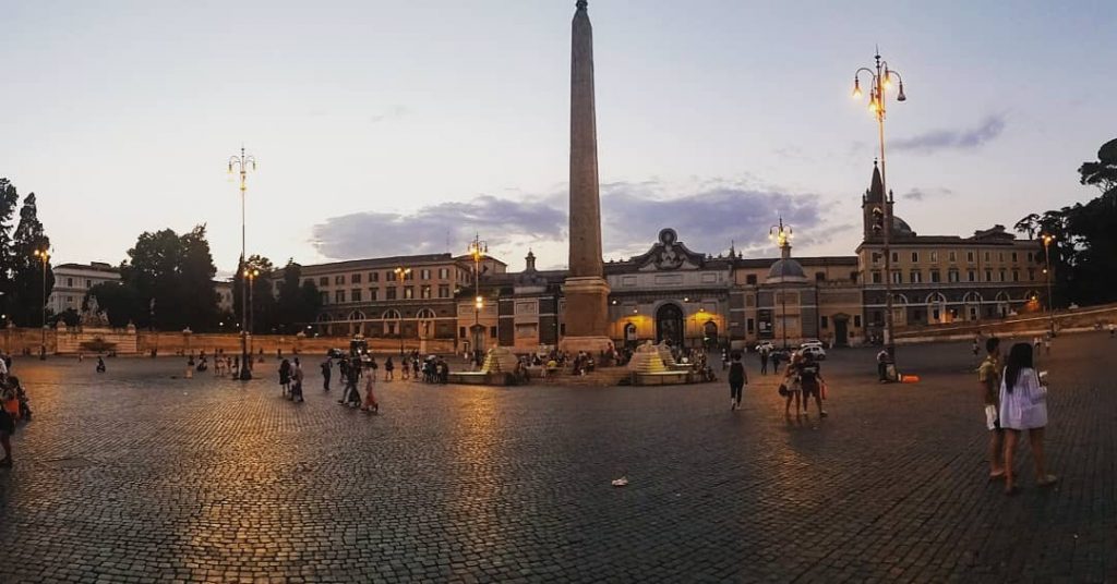 Good Night Rome #backpackerstory #bestcommunitytravel #adventureinspired #makeheritage #lovetheworld #iamatraveler #discoverglobe #inspravel #neverstopexploring #happynow #bnesimppl&hellip;