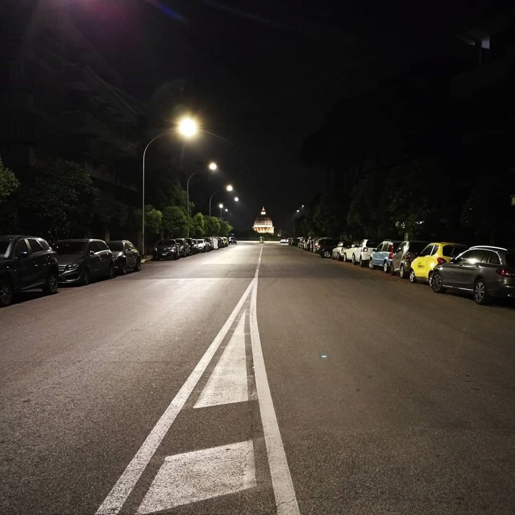 Eh #bnesimppl #nikon #nofilter #mytakeit #wonderful #loveitaly #onedayonepicture #ontheroad #compagnia # #lazio #roma #bynight&hellip;