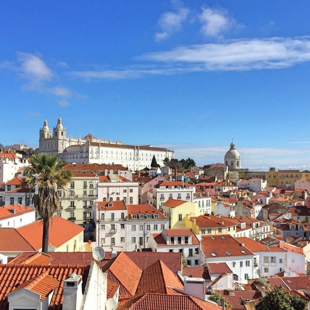 #miradourodesantaluzia #urlaub #holiday #sun #travel #enjoyyourlife #travelphotography #lissabon #lisboa #portugal #portuguese #atlantic #atlanticocean #architecturephotography…