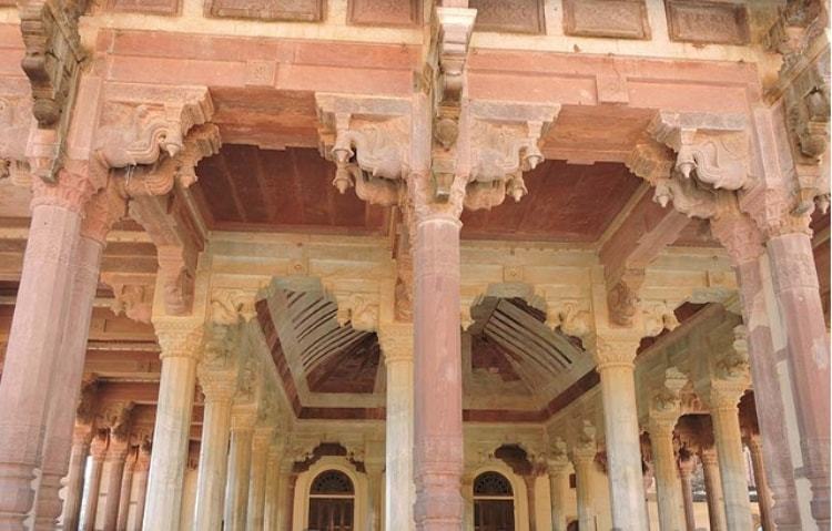 Diwan-i-Am at Amber Fort #landscapstyles #exklusiveshot #visualsofearth #beautifuldestinations #ilovetravel #amazing #hermanosviajeros #iloveamsterdam #india #igersnetherlands&hellip;