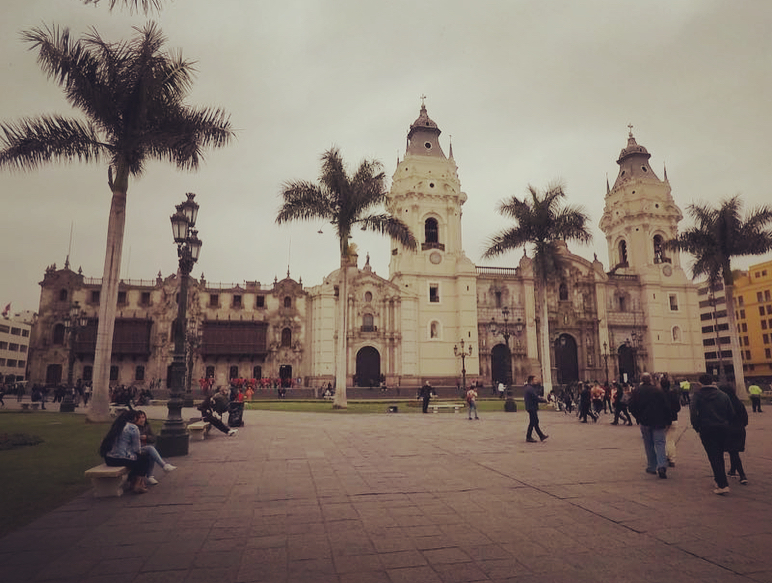 #neidintornidi Il centro storico di Lima è #patrimoniounesco dal 1988. Lo caratterizzano i famosi&hellip;