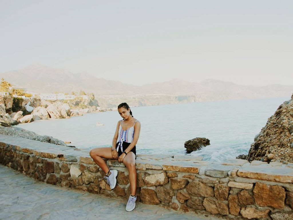 “El miedo encierra a la luz en la Y la llave es el coraje.”