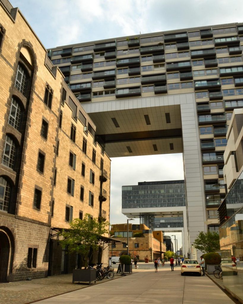 Exploring Cologne and the rejuvenated Harbour area. #kölleconnection #bekölscht #rausgegangen_koeln #kölnliebtdich #kölnliebe #lifeofgermany #travel_2_germany&hellip;