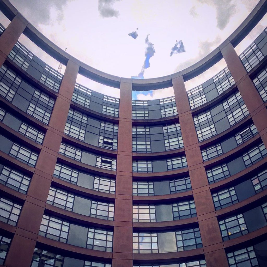 DREAM JOB _______________________________________________________ ???????? || #from #straßburg #with #love ️________________________________________________________ ???? #mondaysdontsuckyourlifedoes ________________________________________________________ #seeyousomewhereintheworld&hellip;