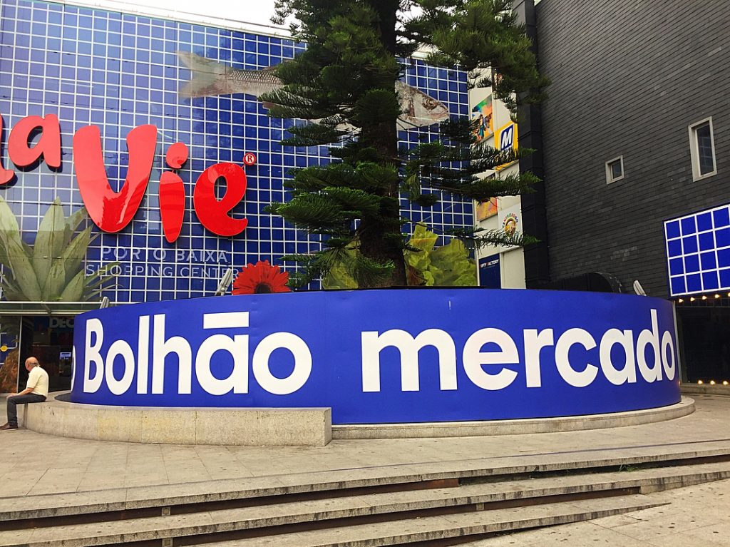 ???????? O Mercado do Bolhão é uma das regiões mais animadas e conhecidas do Porto. Este mercado…