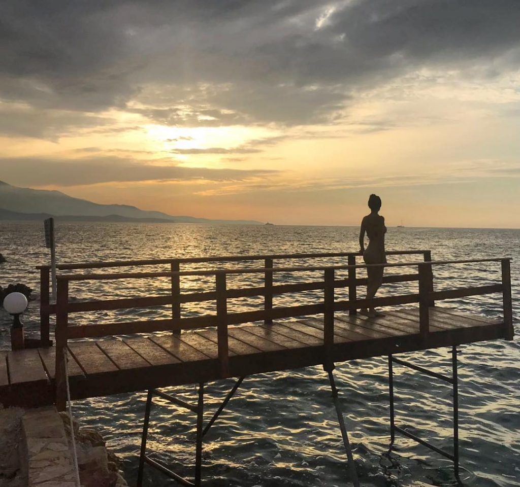 Meet me where the sky touches the sea ????________________________________________________________ #tramonto #albania #vacation #visiting #travelgirl&hellip;