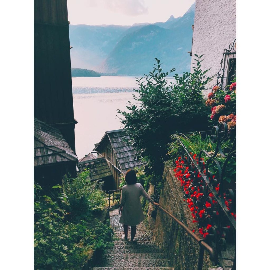 Do yourself a favor spend at least one night in #hallstatt Wake up early&hellip;