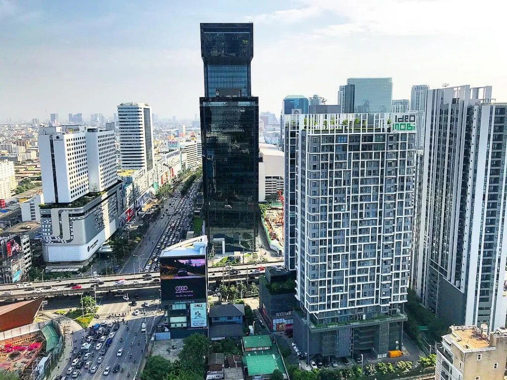 . . . . #bangkok #bkk #thailand #southeastasia #webangkok #architecture #archilovers #citylife #cityscape&hellip;