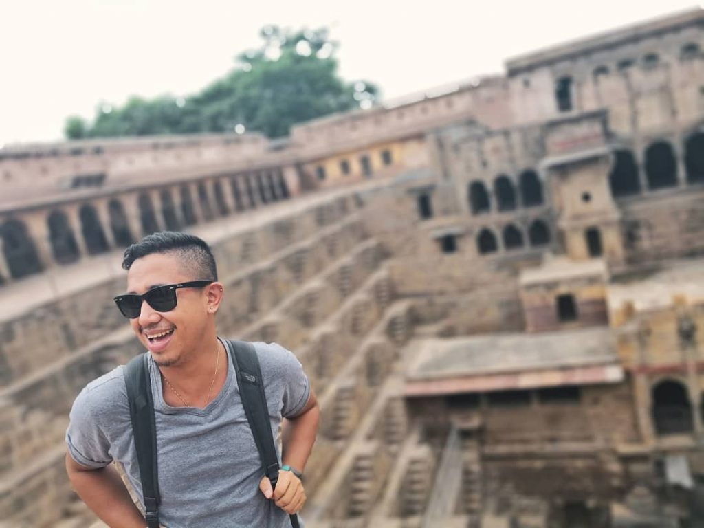 Far. Deep. Worth it! . . #japsjourneys #traveloko #japitow #jaipur #incredibleindia #chandbaori #wheninindia #thediscvrr&hellip;