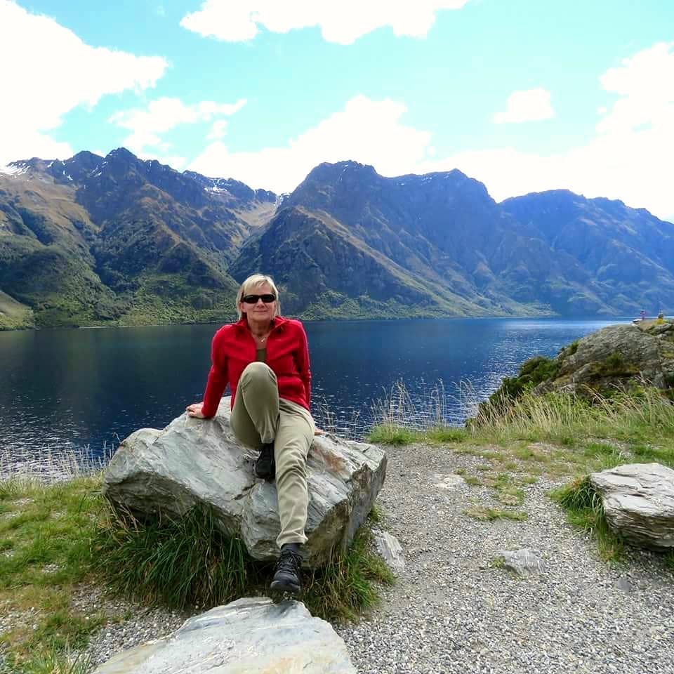 Nowa Zelandia nad jeziorem Waitomo “Podróże to jedyna rzecz na którą wydajemy pieniądze a&hellip;