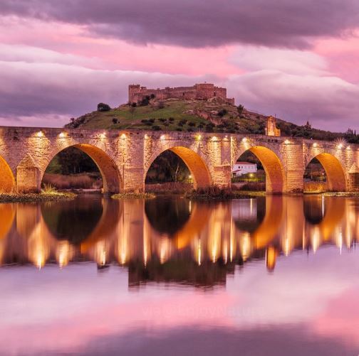 Sunset at Moorish Castle and Antique Bridge of Medellin neat Badajoz #Spain #landscapstyles #exklusiveshot&hellip;