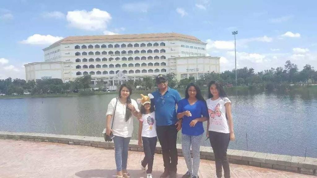 At Bangkok University  #landscapstyles #travelphotography #travelblogger #folkmagazine #chicago #exklusiveshot #visualsofearth #beautifuldestinations #ilovetravel #amazing #hermanosviajeros&hellip;