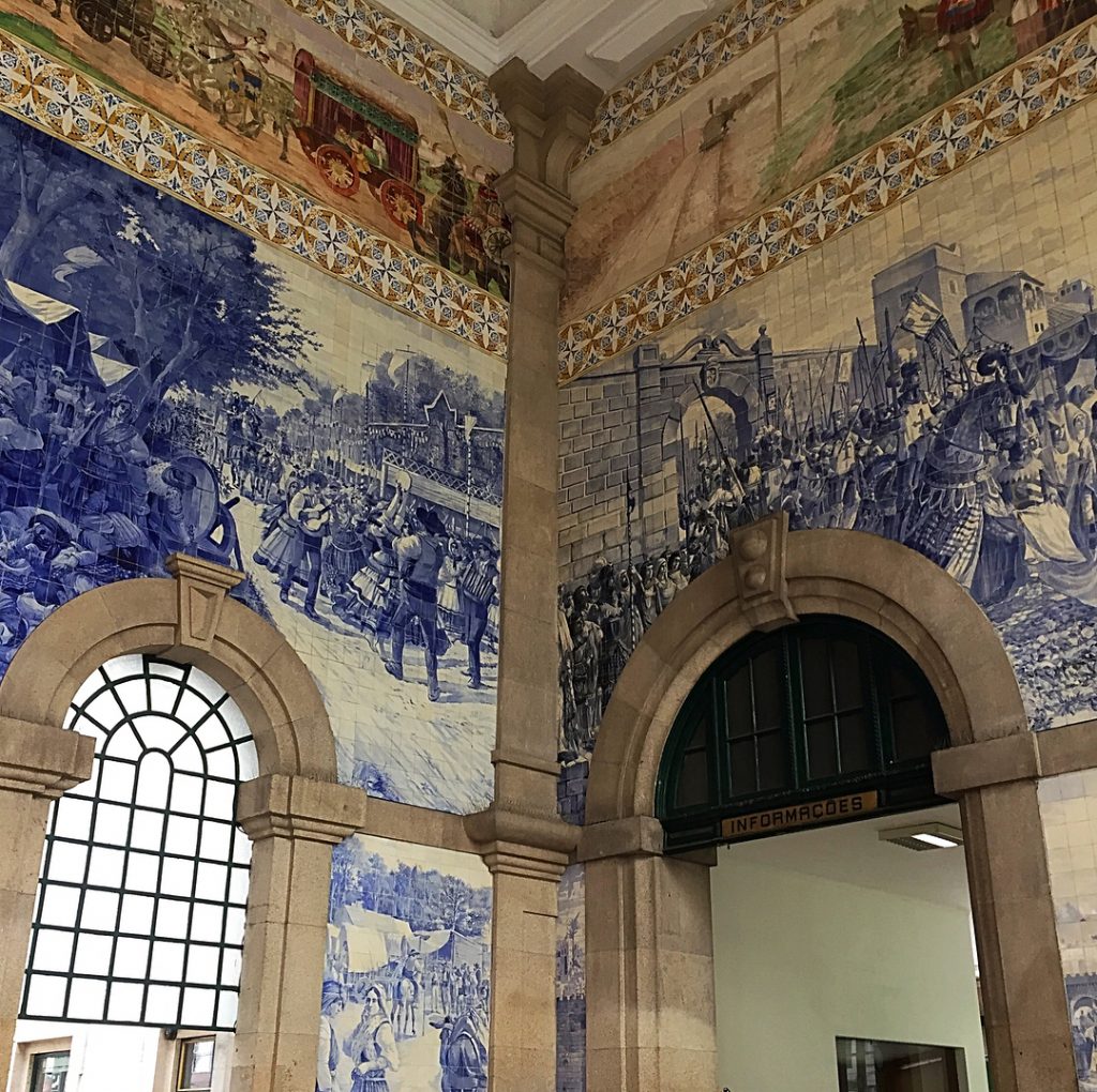 ???????? A Estação de São Bento é um dos lugares de visita obrigatória para quem visita Porto.&hellip;