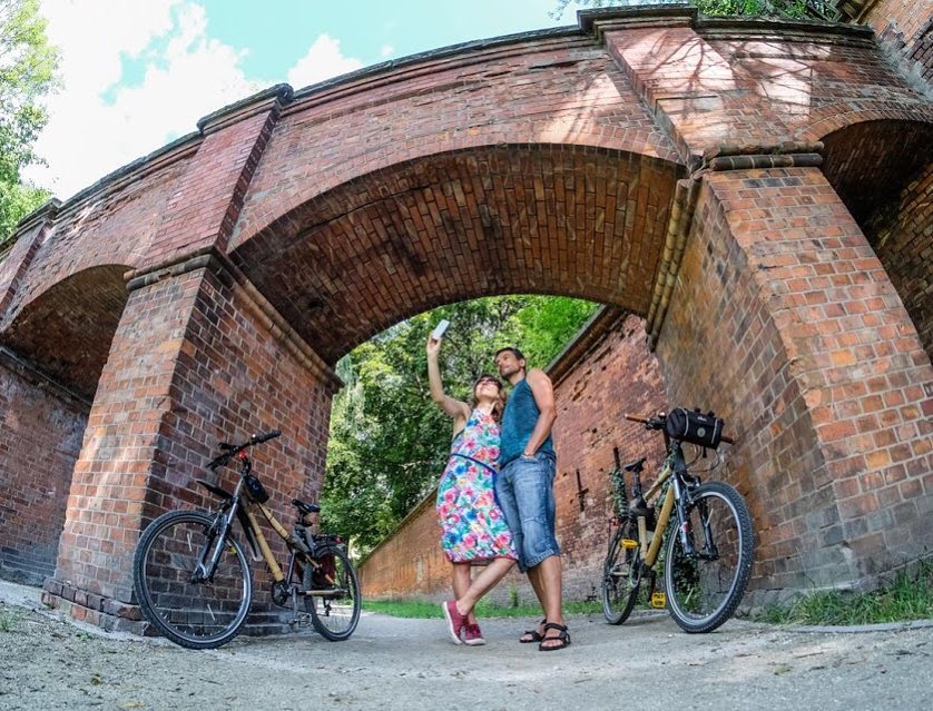 We had a ride on our bamboobikes around Żoliborz in Warsaw. We stopped for&hellip;
