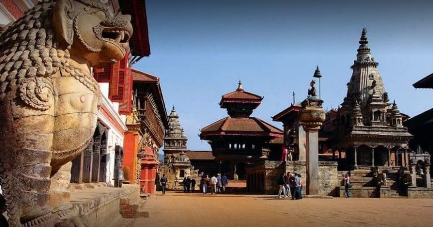 At Bhaktapur Durbar Square #landscapstyles #exklusiveshot #visualsofearth #beautifuldestinations #ilovetravel #amazing #hermanosviajeros #iloveamsterdam #igersnetherlands #winterlove&hellip;