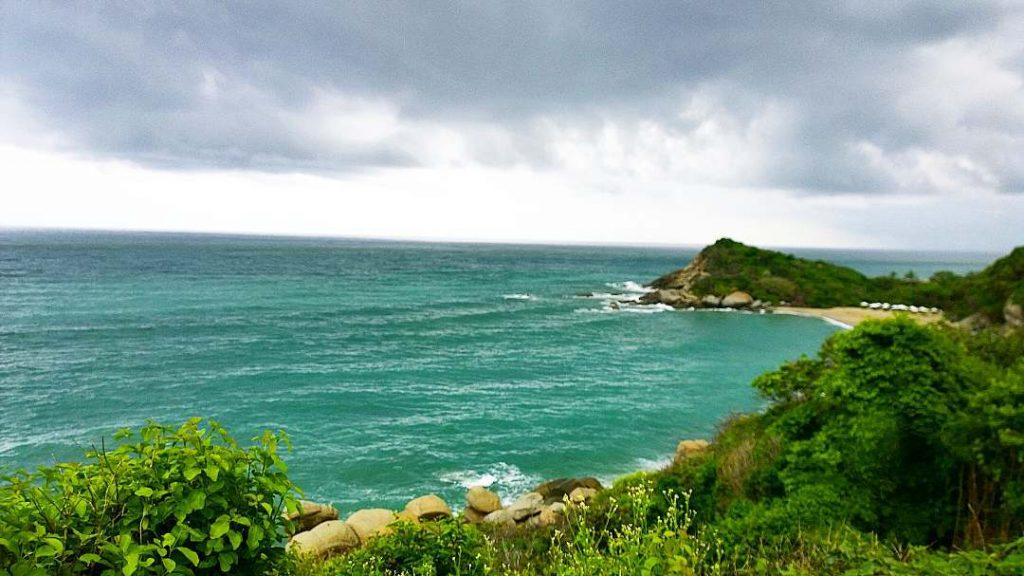 Y aparece el mar en la vista de la cima de la sierra. And&hellip;