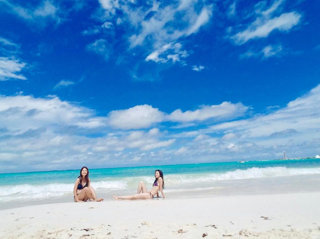 今回の旅行、この写真が1番好きかも ←Blue Jean歌ってた。笑 . . . . #cancun #cancún #cancunbeach #beach #mexico #beachstyle #caribbeansea…