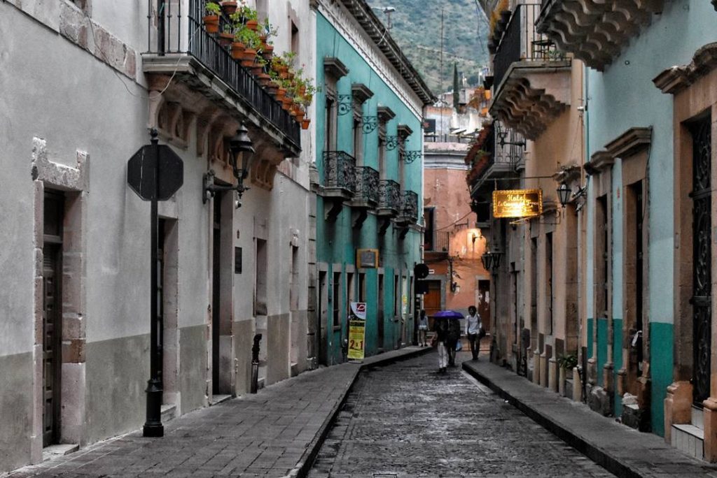 Small and colorful Guanajuato. @visitmexico #visitmexico #guanajuato #hello_worldpics #foundinmexico #instapic #iamtb #lonelyplanet #travelphotography #hello_worldpics…