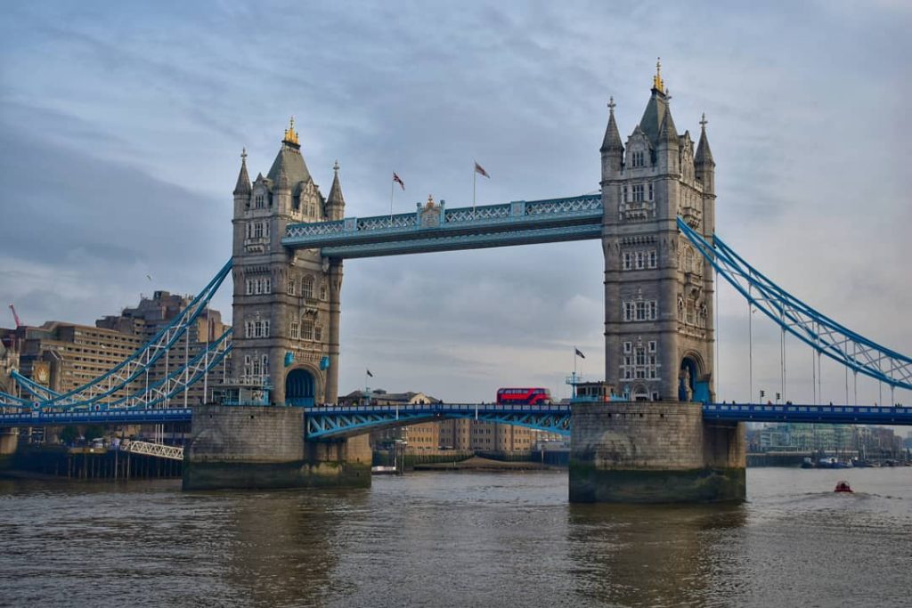 Remembering some of the best photos of the trip to Europe #towerbridge #visitlondon #travelphotography…