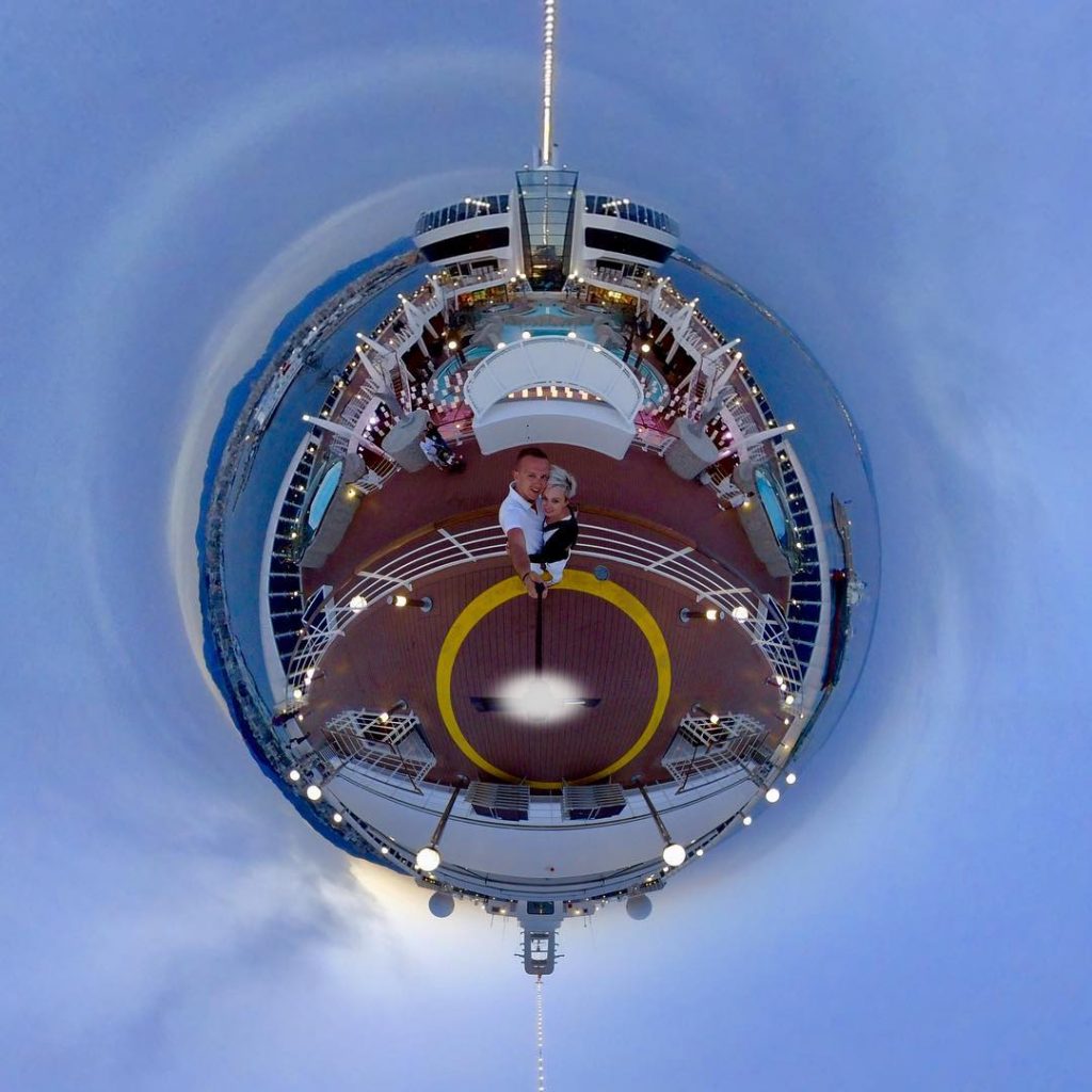 Ziemia taka okrągła, statek taki dł #cruise #ship #mscship #mscfantasia #littleplanet #vc360 #myworld #mylife&hellip;