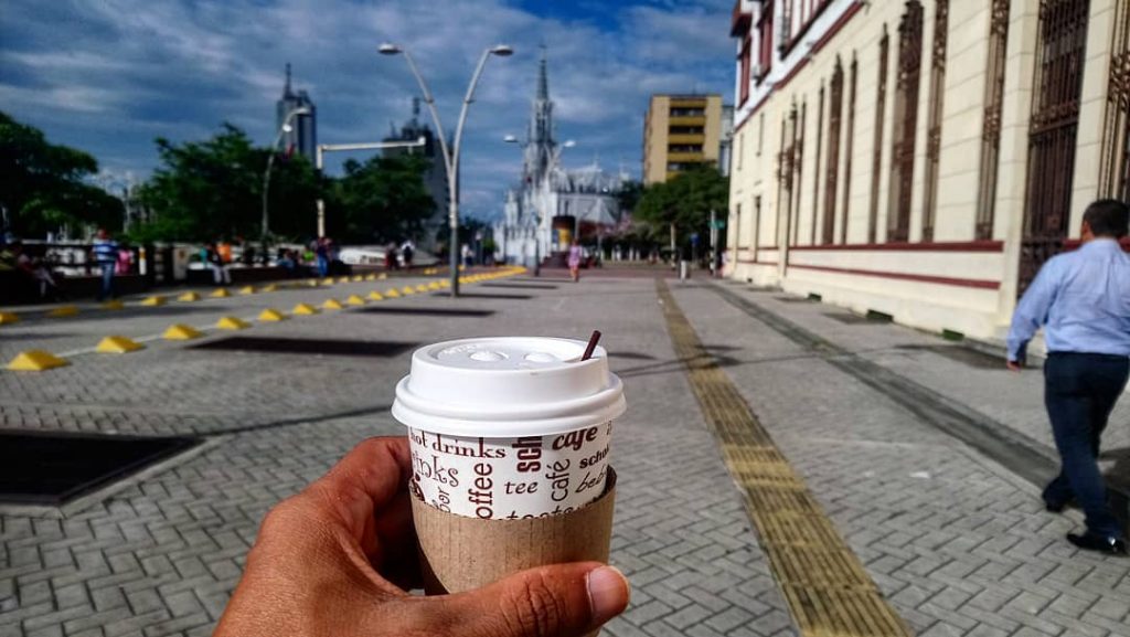 “Sé tu mismo, vive el presente, Atrévete a soñar, actúa con pasión y jamás…