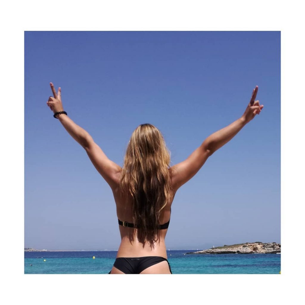 #Mallorca #malle #meer #palmademallorca #playadepalma #girl #beach #water #drinks #sun #lifeexperience #lifestyle #happyness #luck&hellip;