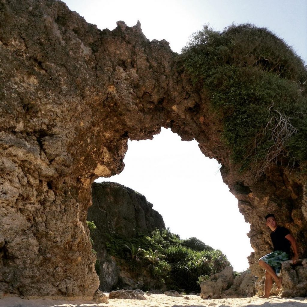#naturalarch #naturalarchitecture #wheninbatanes #wheninbatanes2018 #wheninbatanes???????? #inawe #inaweofgod #travel #travelgram #travelphotography #traveler #beach #beachpics #landscape…