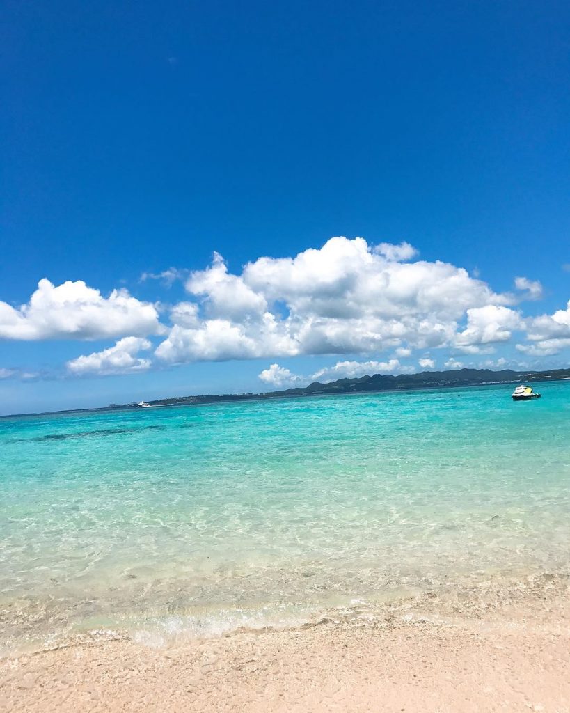 Minnajima,Okinawa . . #Minnajima #okinawa #japan #beach #ocean #sea #instatravel #travelgram #nature #genic_mag #funtotrip&hellip;
