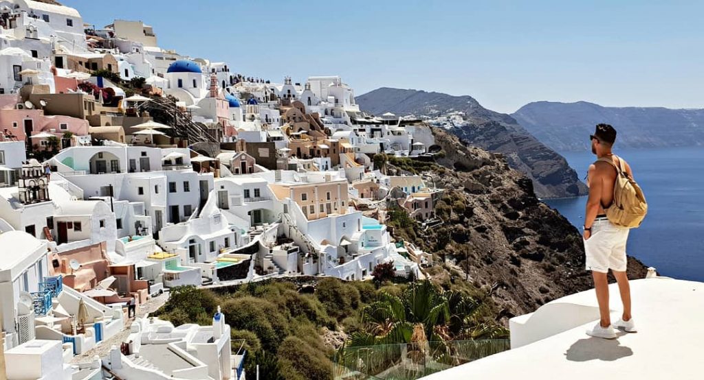 #santorini #grèce #travelphotography #aventure #travel #roadtrip #lekiff #livestyle #me #enjoy #holidays #bestmoment #travelblogger ????????…