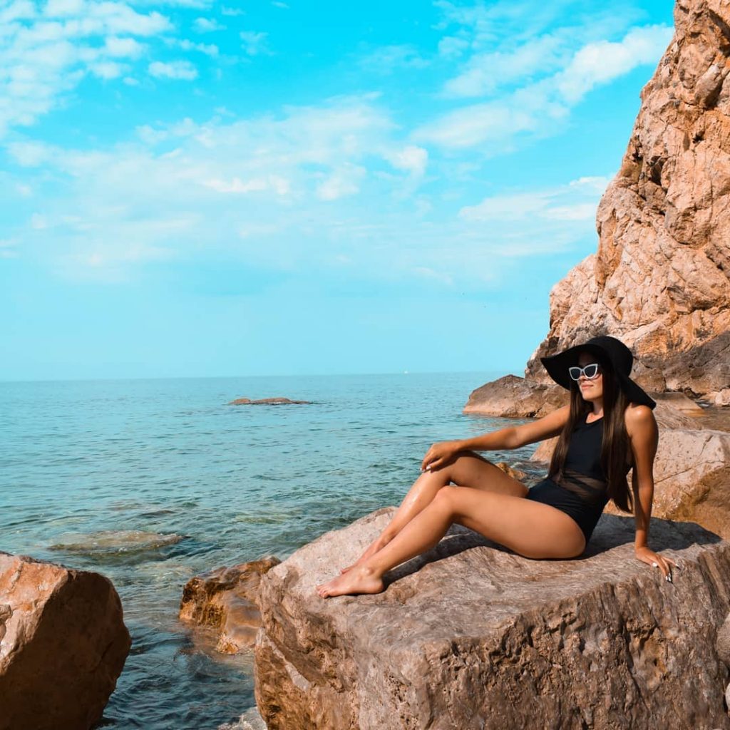 #vitamin #sea #mediterranean #adriaticsea #croatia #pasjaca #beach #tan #skin #rock #cz #czech #girl #brunette&hellip;