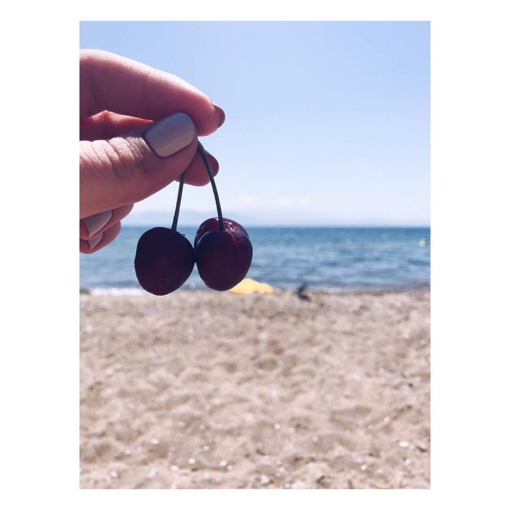 My kind of perfect. __________________________________________________ #backhome #greece #summeringreece #vacation #beach #sea #cherries #minimal #minimalism&hellip;