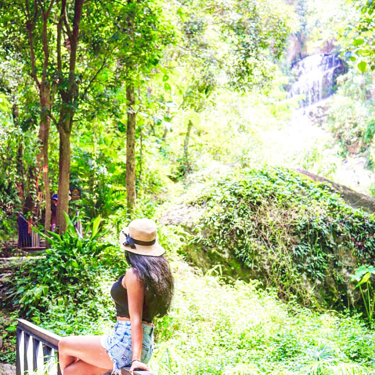 Incredible views • • #nature #waterfall #explore #travel #prettylittleiiinspo #lovethailand #enjoy #asia #stunning #backpacker&hellip;