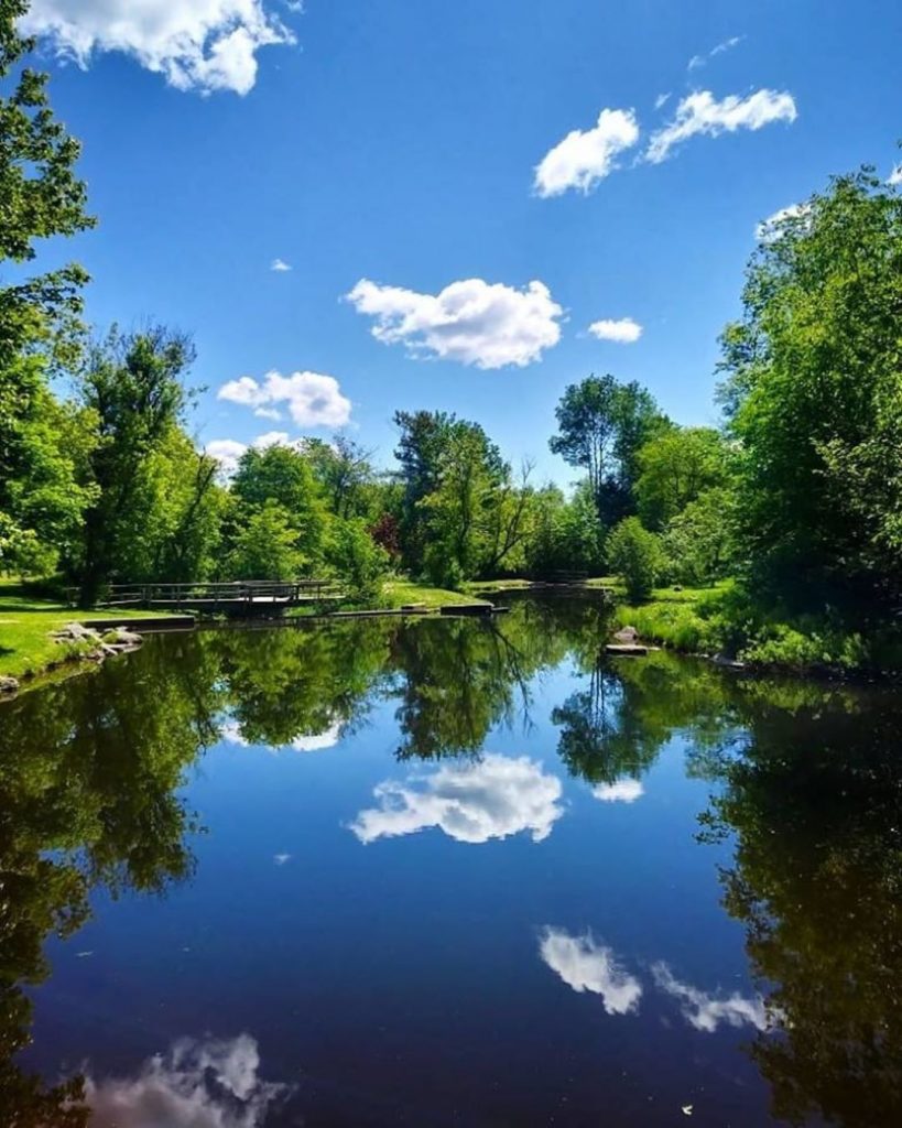 When we feel stuck, look at the sky #landscapstyles #exklusiveshot #visualsofearth #beautifuldestinations #ilovetravel #amazing &hellip;