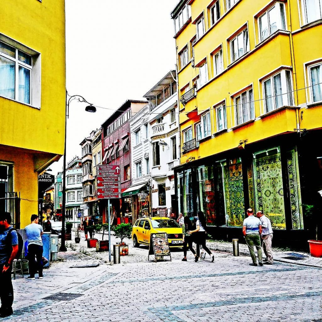 Sultanahmet’s streets full of colors A place where you really feel good @passionpassport @passportvalid…