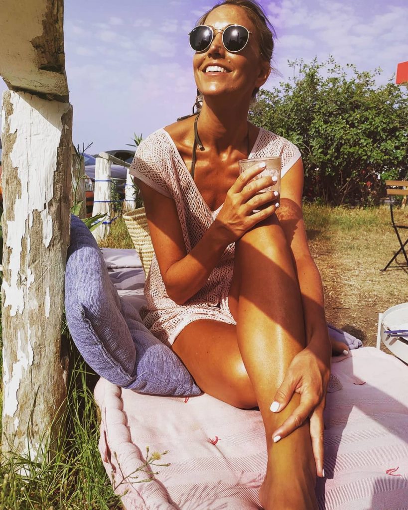 Enjoying a healthy and delicious breakfast at @power_house_tarifa in the sun!! #powerhousetarifa #breakfast .&hellip;