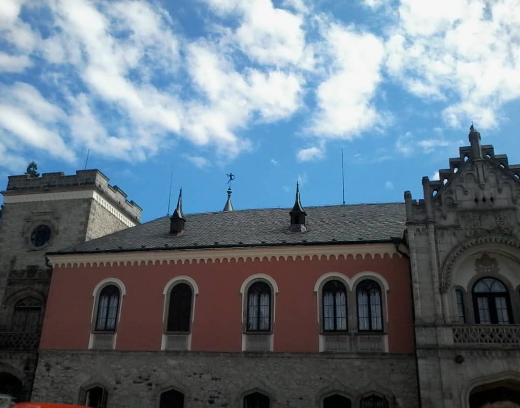 #citybestpics #vacations #wu_europe #bestcitybreaks #super_europe #europe_gallery #hello_rooftops #createexplore #horse #horses #animal #visualambassadors #earthpixnz #map_of_ourplanet&hellip;