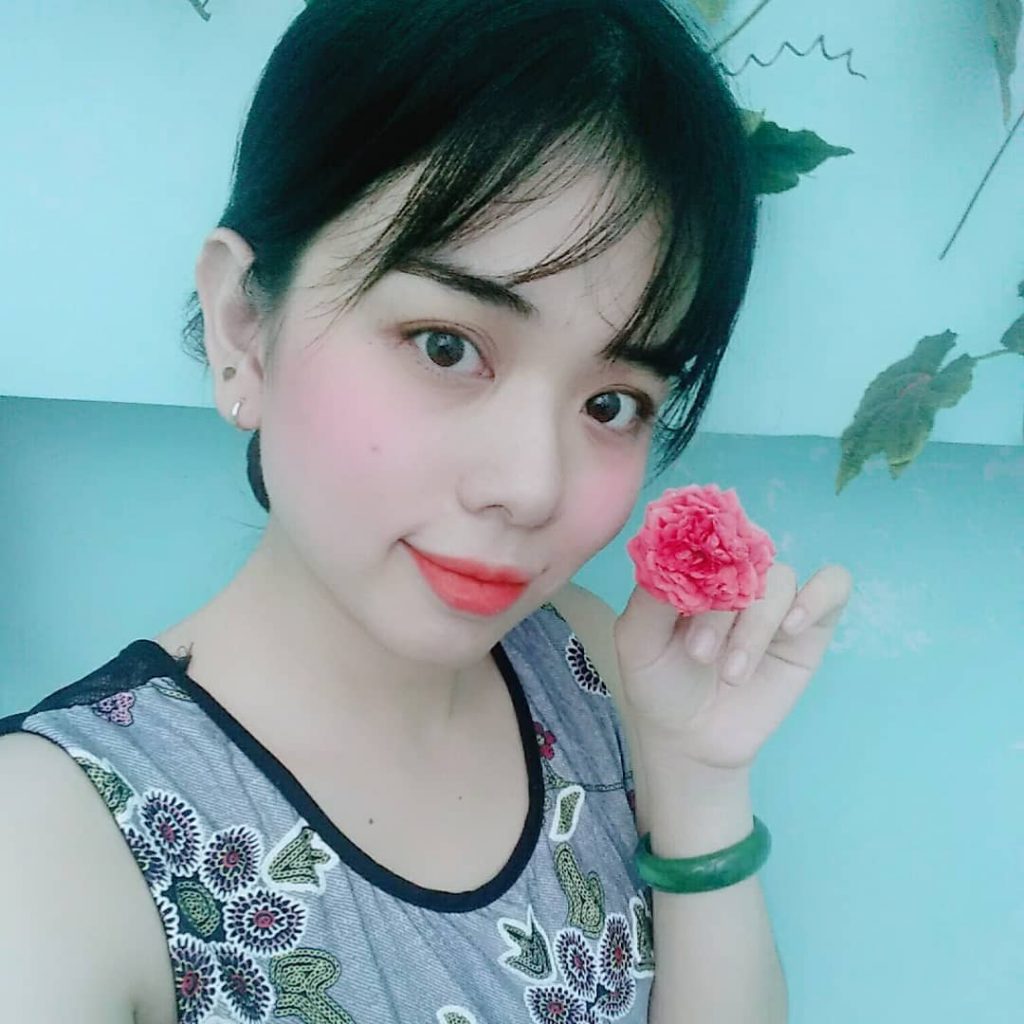 Me and #rose #skincare #travelwriter #travel #instatravel #travelgram #tourism #instago #passportready #travelblogger #wanderlust #ilovetravel&hellip;