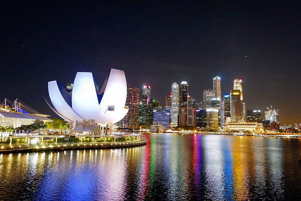 ArtScience Musuem view from Marina Bay #travelto #sourcedadventures #mustdotravels #travelingsnaps #theglobewanderer #livelovetheworld #travel_awesome #straythecourse&hellip;