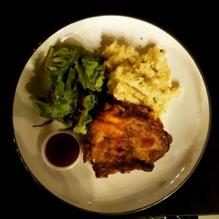 New craving place-Wrong place I like their chicken chop #ebonyvacation #ebonylifestyle