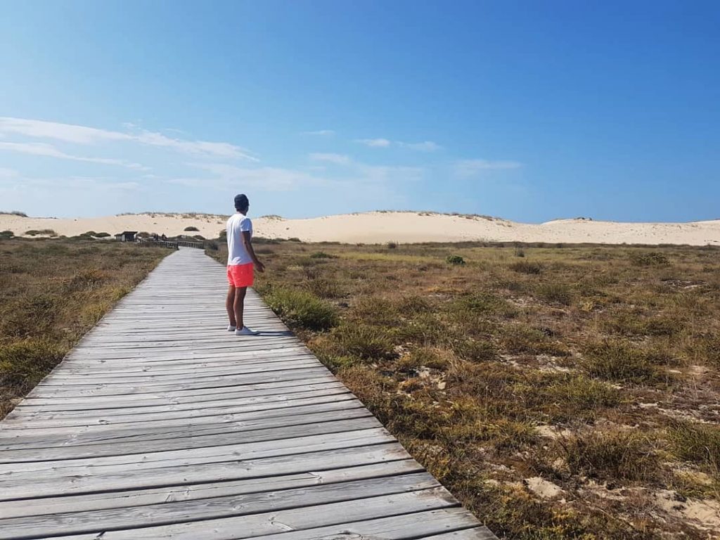 Ojo al La GRAN DUNA móvil de Corrubedo. Hoy está ahí, mañana a .&hellip;