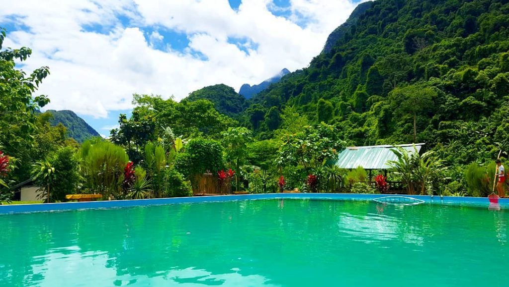 #nongkhiaw #laos #swimmingpool #photography #travelblog #travelblogger #travelthroughlenses #travellingmakesmehappy #instagood #nature #naturephotography #reisen #reiseblogger #lookatthosecolours&hellip;