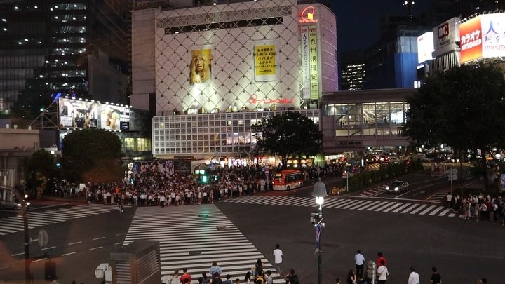 Hundreds of people – and at peak times said to be over 1,000 people&hellip;