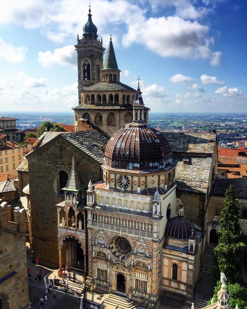 Dobbiamo sempre guardare le cose da angolazioni diverse. E il mondo appare diverso.” ️&hellip;